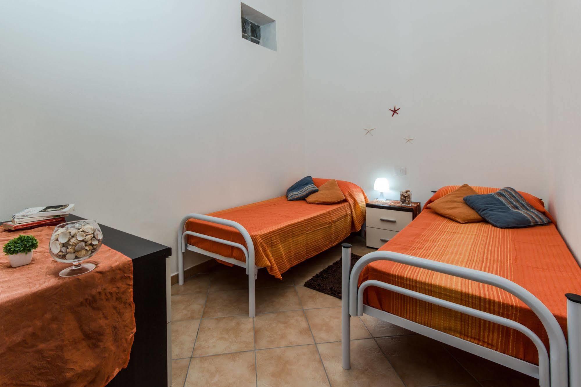 Casa Vacanze Biondo Trappeto  Exteriör bild